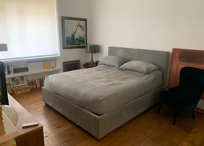 Con Terrazza E Luminoso Appartement *